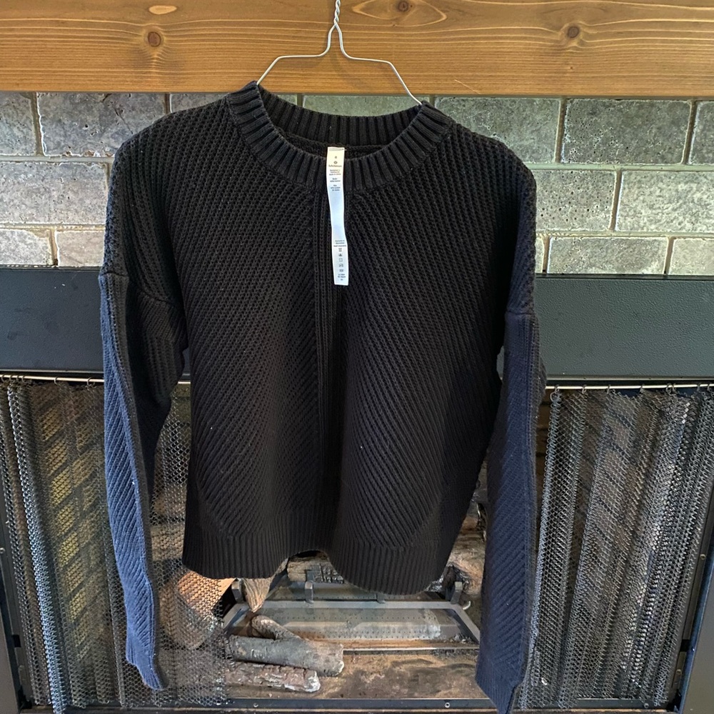 Lululemon Black Sweater Size 8